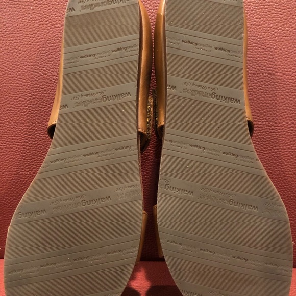 Walking Cradles Fuse Leather Open Toe Sandal - Picture 8 of 8